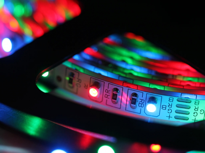 LED лента 5050 / RGB - разноцветная / IP20 / 7.2Вт/м / 30 светодиодов/м / 1500лм/м / VISIONAL PREMIUM / 4751027172602 / 05-370