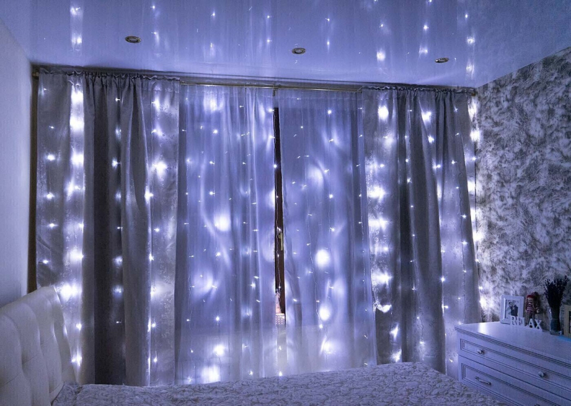 Indoor LED Christmas curtain garland / IP44 / 3x2m / 240 diodes / СW - cold white / 8 modes / connectable / Remote control / 19-540