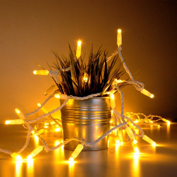 Indoor LED Christmas garland 5m / FLASH / 1.7W / IP44 / 50 diodes / WW - warm white / 19-378 / 4752233006996