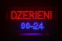 LED displejs / Reklāmas izkārtnes DZERIENI 00-24 55 X 35CM / 4751027179915 / 14-404 :: OPEN tipa displeji Latviešu valodā