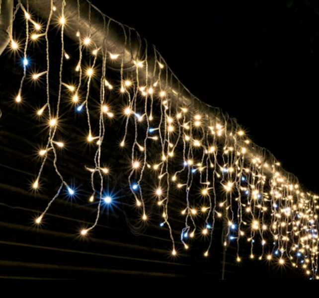 LED Ziemassvētku āra un iekštelpu lāstekas / 100 LED diodi / WW - silti balta + zils ZIBSUPLDZES efekts / 5,5m / IP44 / savienojamā / 4,08W / 19-516