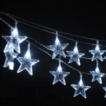 LED Ziemassvētku iekštelpu un ārtelpu virtene aizkari - Lāstekas, Zvaigznes / IP44 /2x1,5m / 144 diodes / CW - auksti balta / 19-359 / 4752233006804 :: LED Aizkari