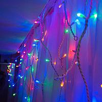 LED Ziemassvētku āra un iekštelpu lāstekas / 100 LED diodi / daudzkrāsainas + ZIBSUPLDZES efekts / 5,5m / IP44 / savienojamā / 4,08W / 19-514